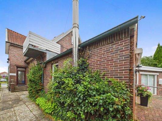 CAM03784G0-PR0085-STILL012