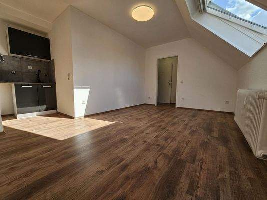 Wohnen-Schlafen-Küche WE2