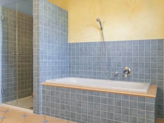 Vollbad mit Fußbodenheizung