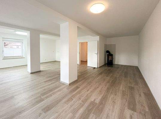 Wohnzimmer mit Kamin