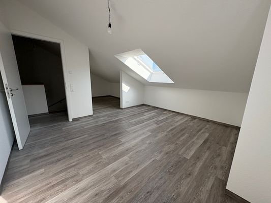 Schlafzimmer DG l.2.jpg