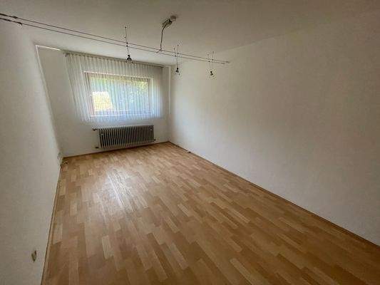 Haus-Linden-Leihgestern-Keller (4).JPG