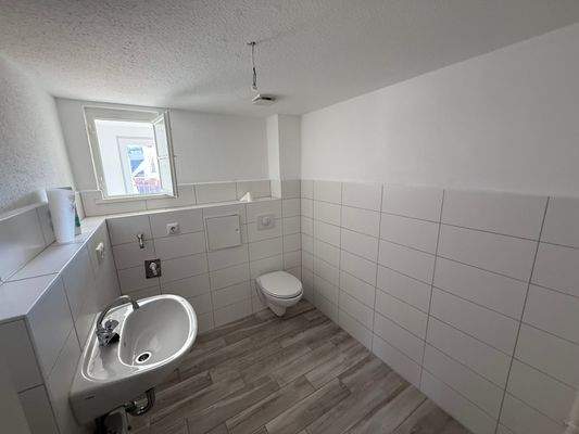 Separates WC mit WM-Anschluss