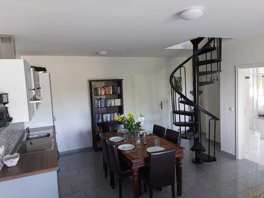 Wohn-, Koch- & Essbereich