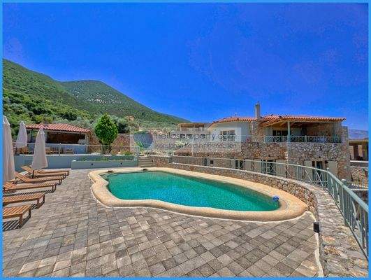 8c18936d35224ccfb2a53fef85179dac-original