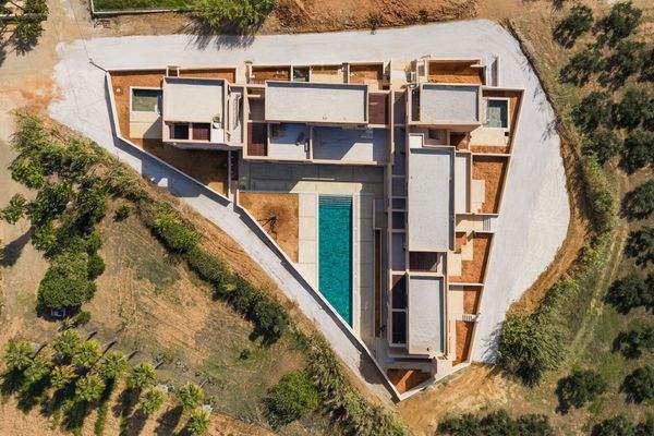 Olive Courtyard Collection