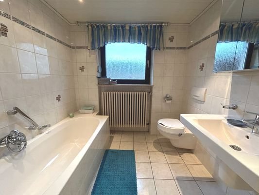 Badezimmer EG