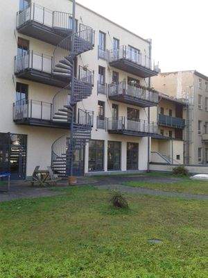 Rückseite mit Balkonen