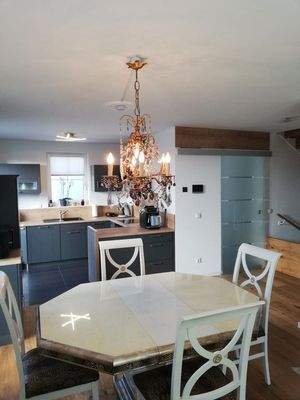 Esszimmer mit offener Küche