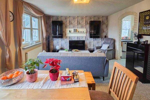 12 Wohn-und Esszimmer OG