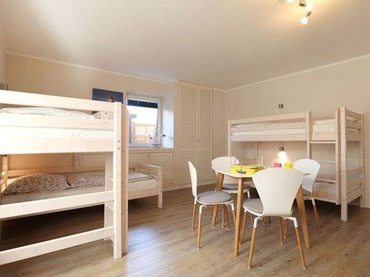 Schlafzimmer 3c.jpg