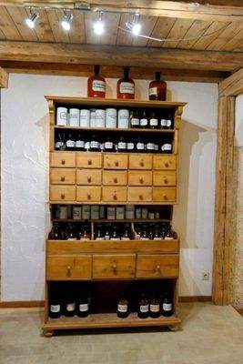 Diverse Einrichtungsgegenstände werden mit verkauft