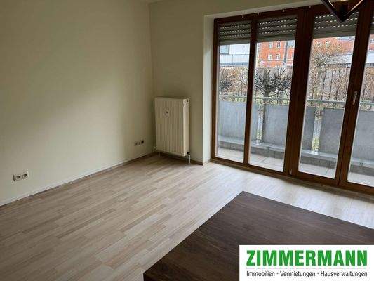 Wohn-/Esszimmer mit Küche