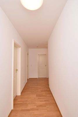 Flur / Hochwertige Türen