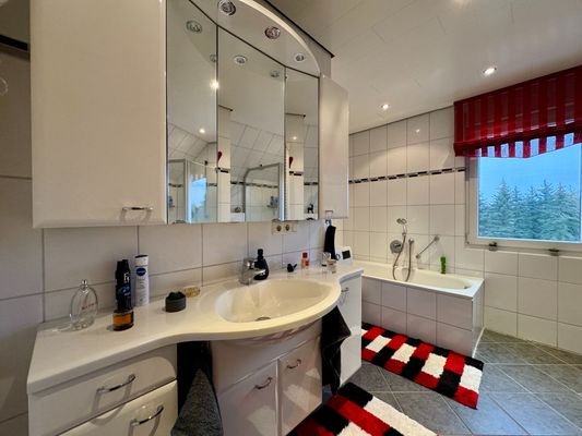Badezimmer OG WHG links