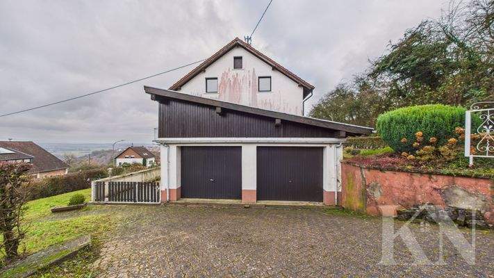 Seitenansicht / Doppelgarage