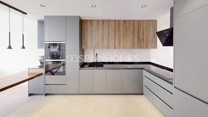 Contemporary Apartments Near Amenities in Pilar de la Horadada