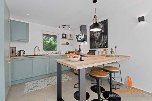 Theke mit Blick zur Küche