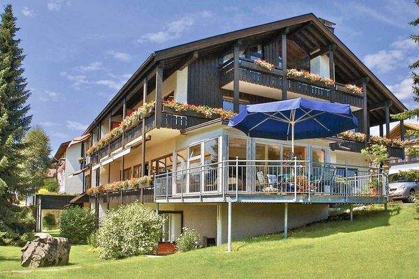 Terrasse vor dem Wintergarten