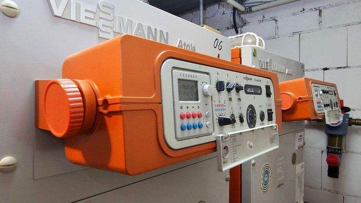 Zwei Brennwertthermen.jpg