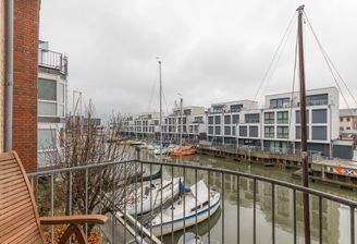 Ausblick in den Hafen von Cuxhaven 