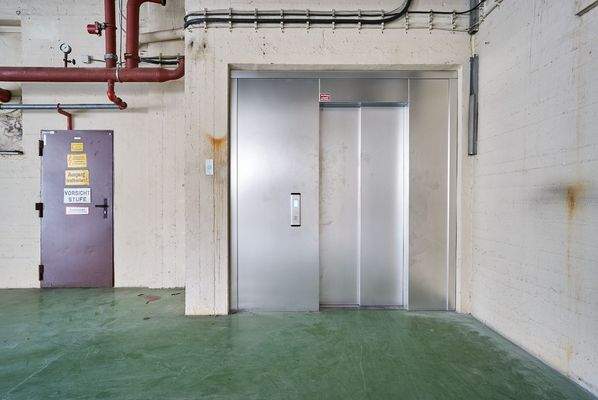 Große Lagerfläche / Produktionshalle UG 1