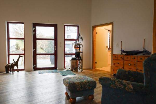 Eingangsbereich mit Blick zur Haustür