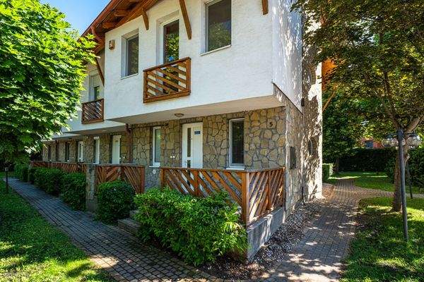 3 H2MI6341_resize.jpg