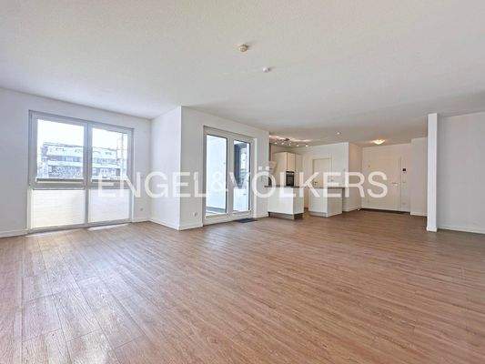 Großzügig und lichtdurchflutet!