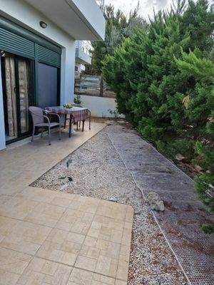 Kreta, Chersonisos: Große Villa am Dorfrand zu verkaufen