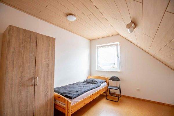 Schlafzimmer DG