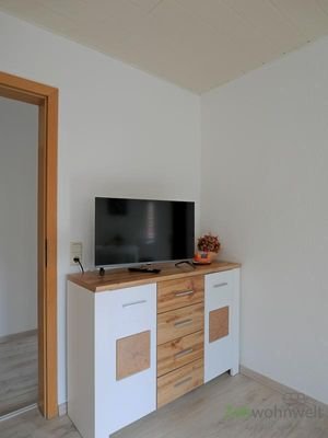 Kommode und TV