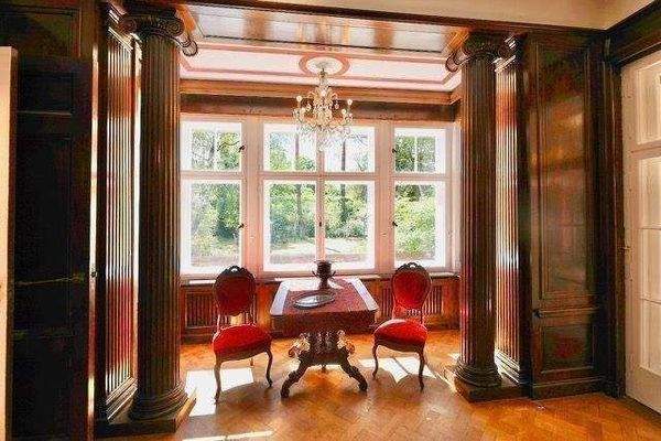 WE01/EG: Salon mit Erker