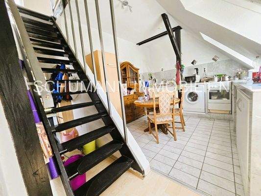 DG_Aufgang zum ausgeb.Spitzboden