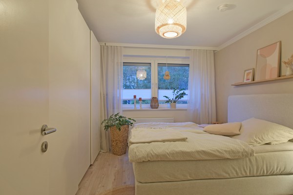 Geräumiges Schlafzimmer
