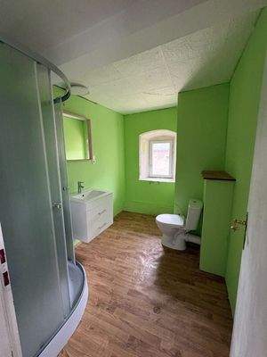 Gäste WC + Dusche 1. OG