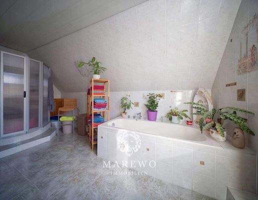 Badezimmer, Bild 1, OG