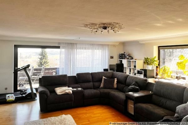 großes Wohnzimmer
