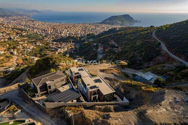 Stylish Houses with Private Pools in Alanya