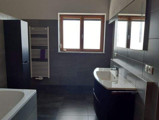 Halle Verkauf 341.jpg