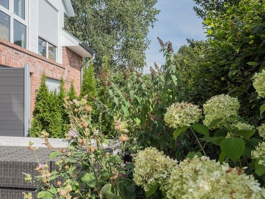 Terrasse mit Blumen