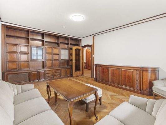 Schöne 3 Zi Stadtwohnung 80m² mit Loggia plus Abstellplatz und Tiefgarage - Khevenhüllerstraße