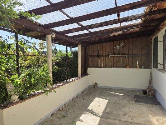 Überdachte Terrasse