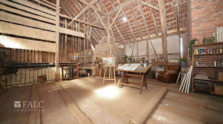 Ein eigenes Atelier? (2.OG Scheune)