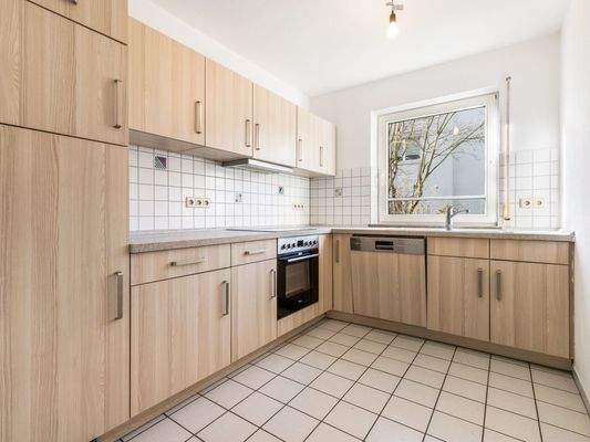 Küche mit Einbauküche