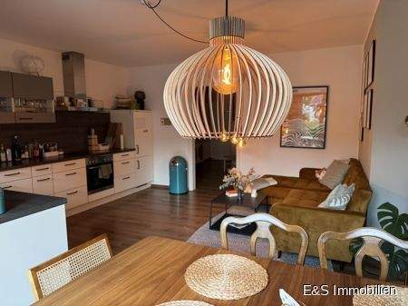 Wohn-/Ess-/Kochbereich EG links