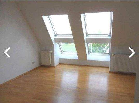 Zimmer 1 mit offener Küche.jpeg