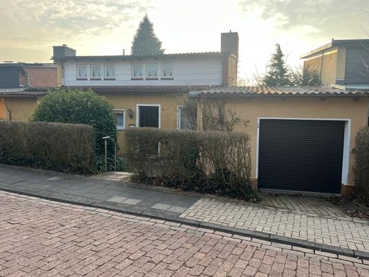 Straßenansicht