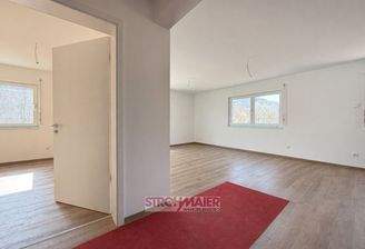 Büro und Wohnzimmer