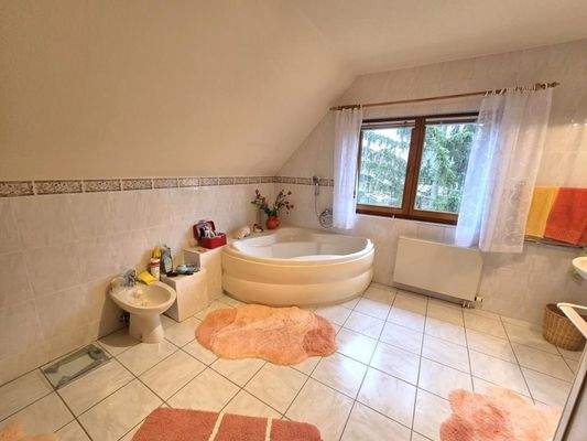 Badezimmer, Badewanne DG